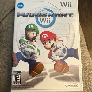 Nintendo Mario Kart Wii - Green and Red